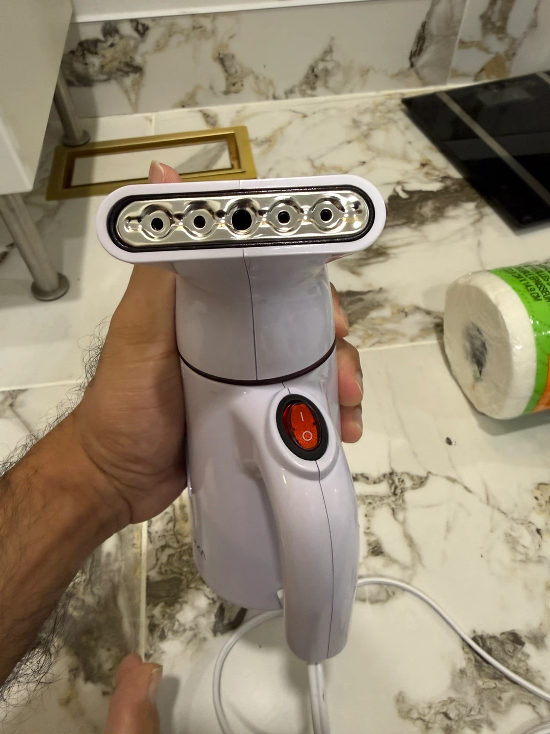 🔥 MOVING OUT SALE – Handheld Garment Steamer (Brand New!)