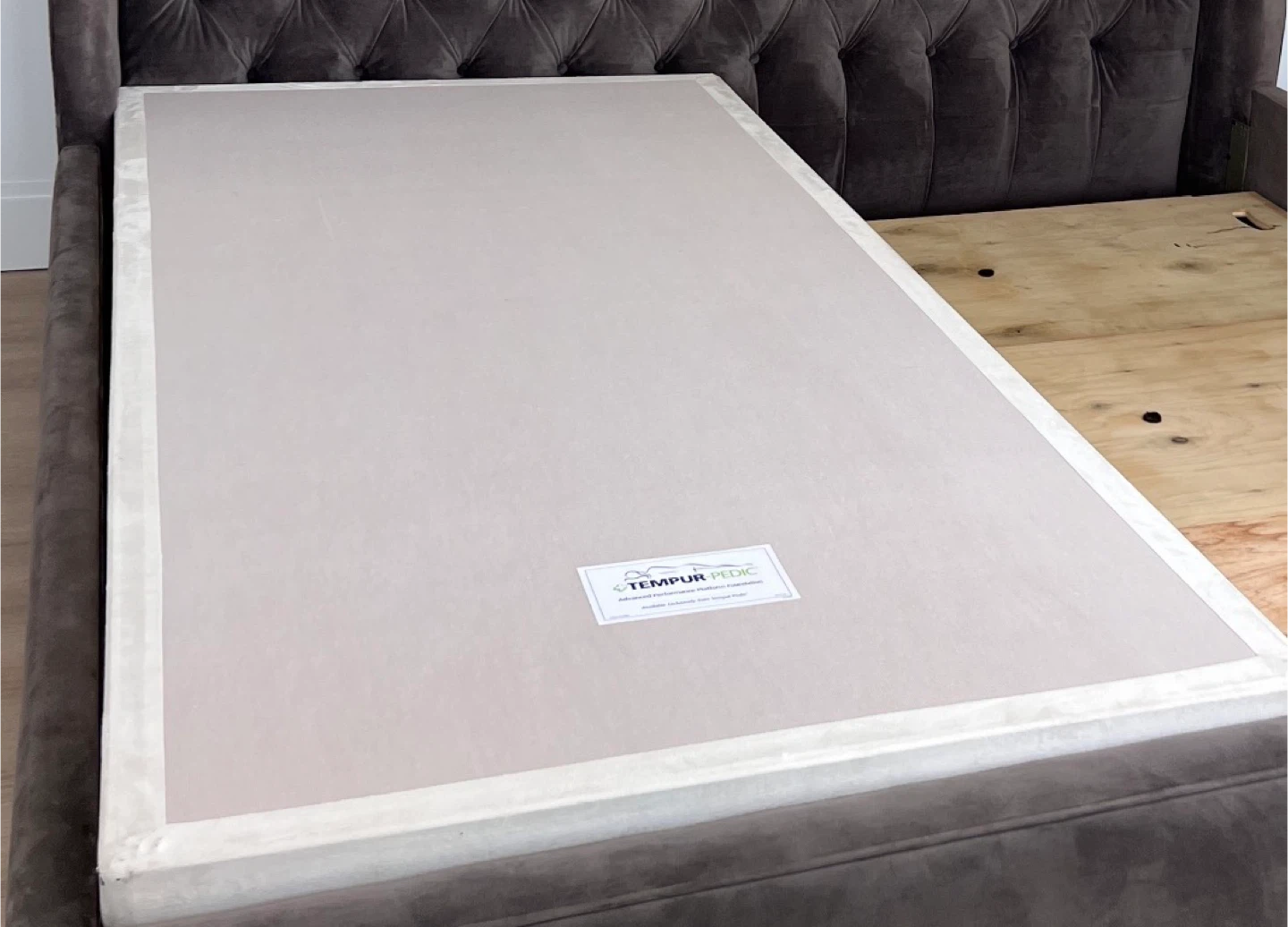 King Size Temper Pedic Box Spring Set - photo 2