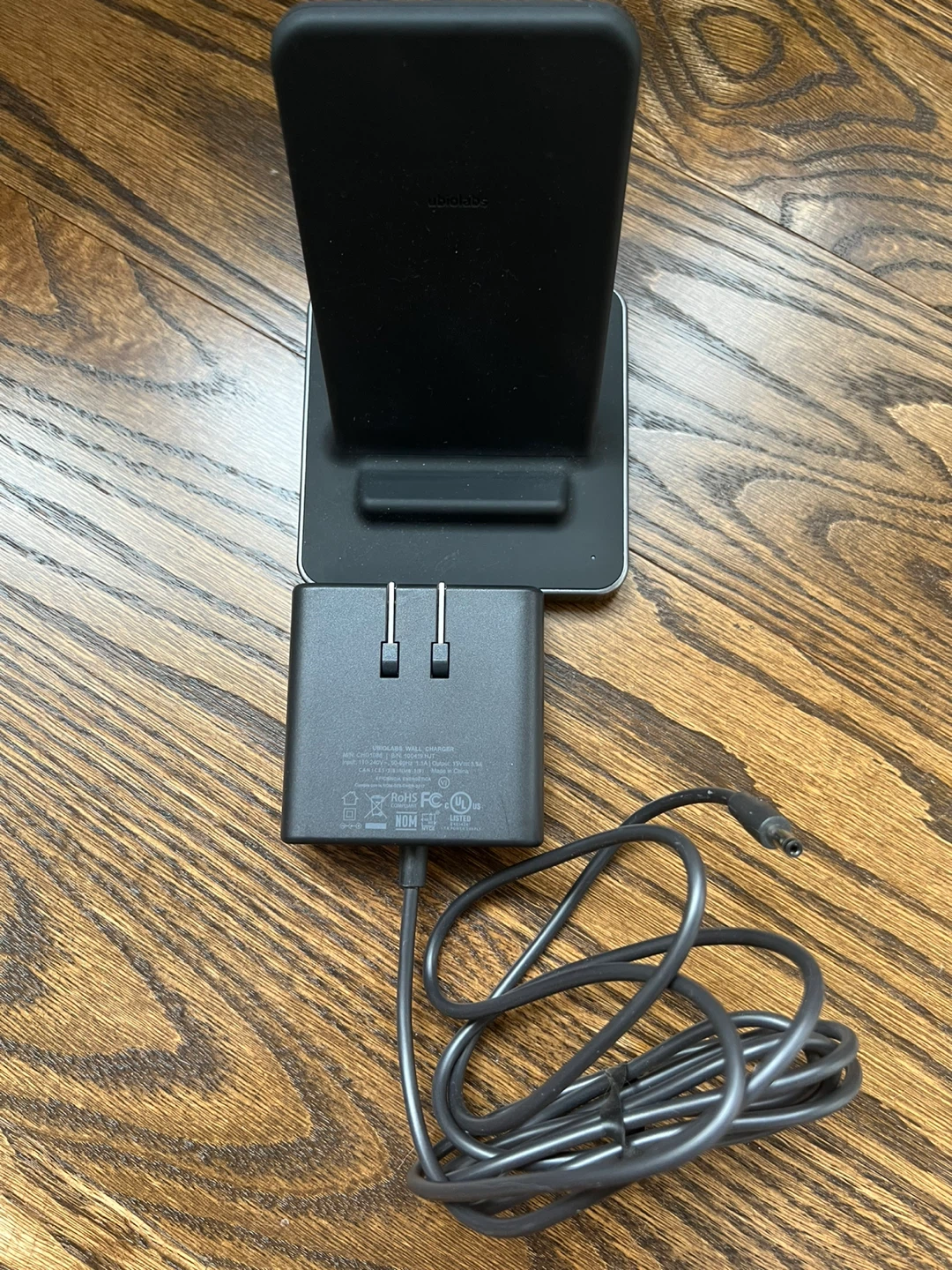 ubiolabs Wireless Charging Stand with Power Adapter - photo 3