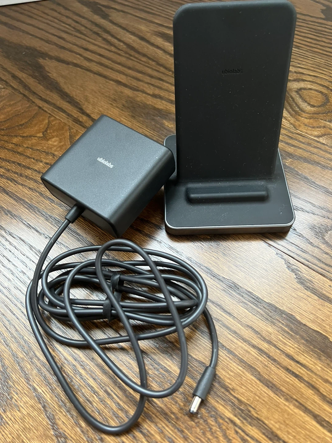 ubiolabs Wireless Charging Stand with Power Adapter - photo 2