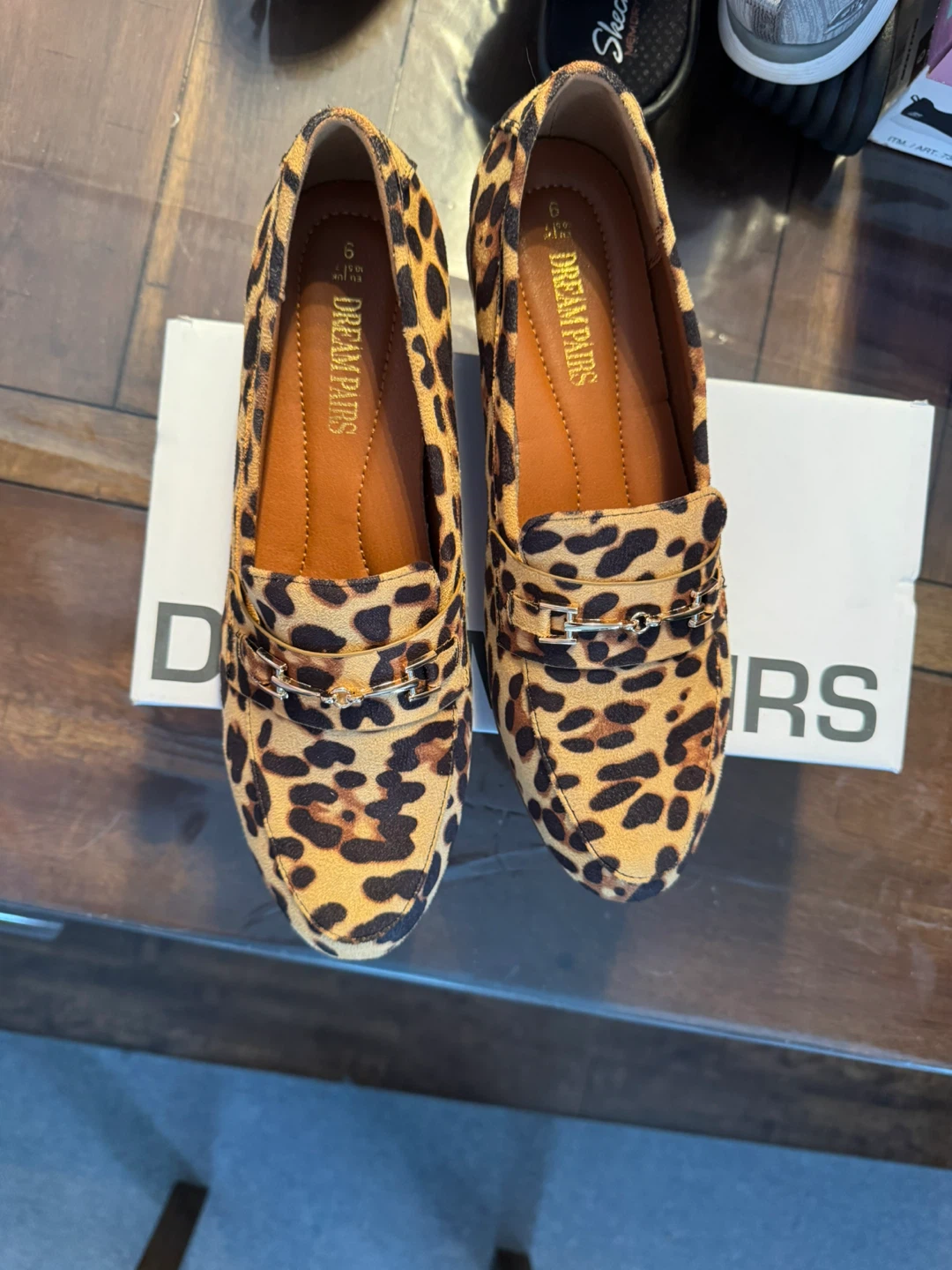 Dream Pairs Leopard Suede Loafers Women's Size 9