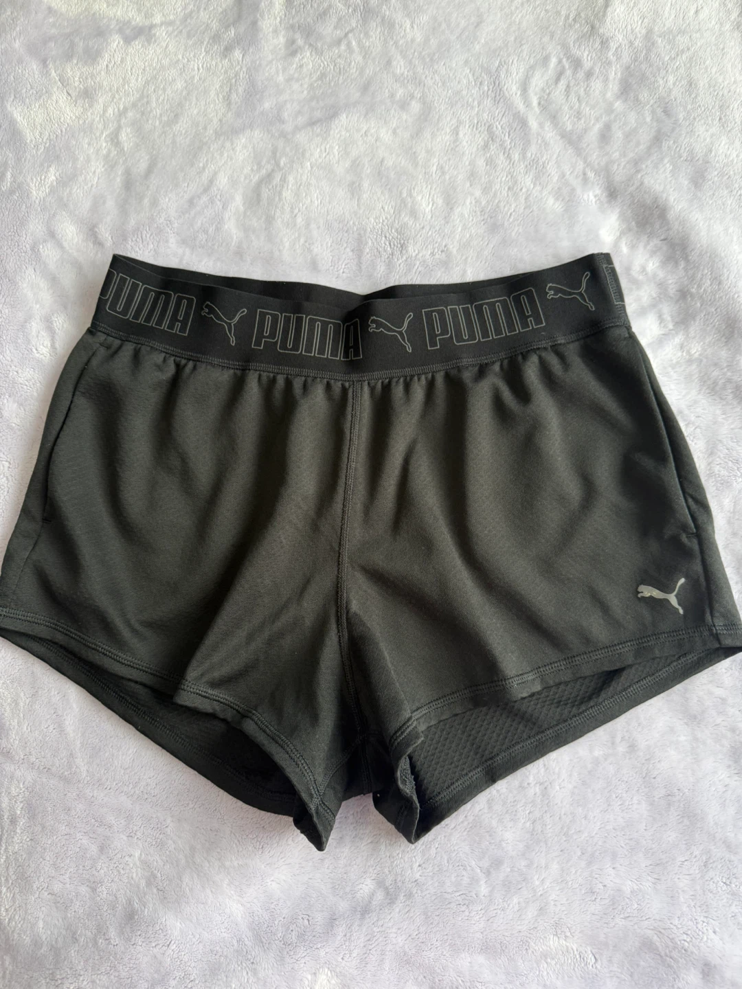 Puma Women’s Black Athletic Shorts – Size M