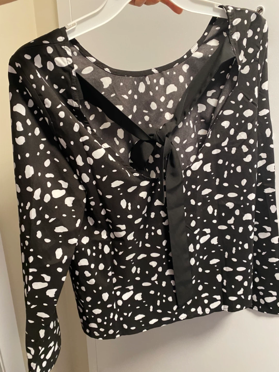 Women's Long Sleeve Blouse - Black and White Speckled Print - photo 3
