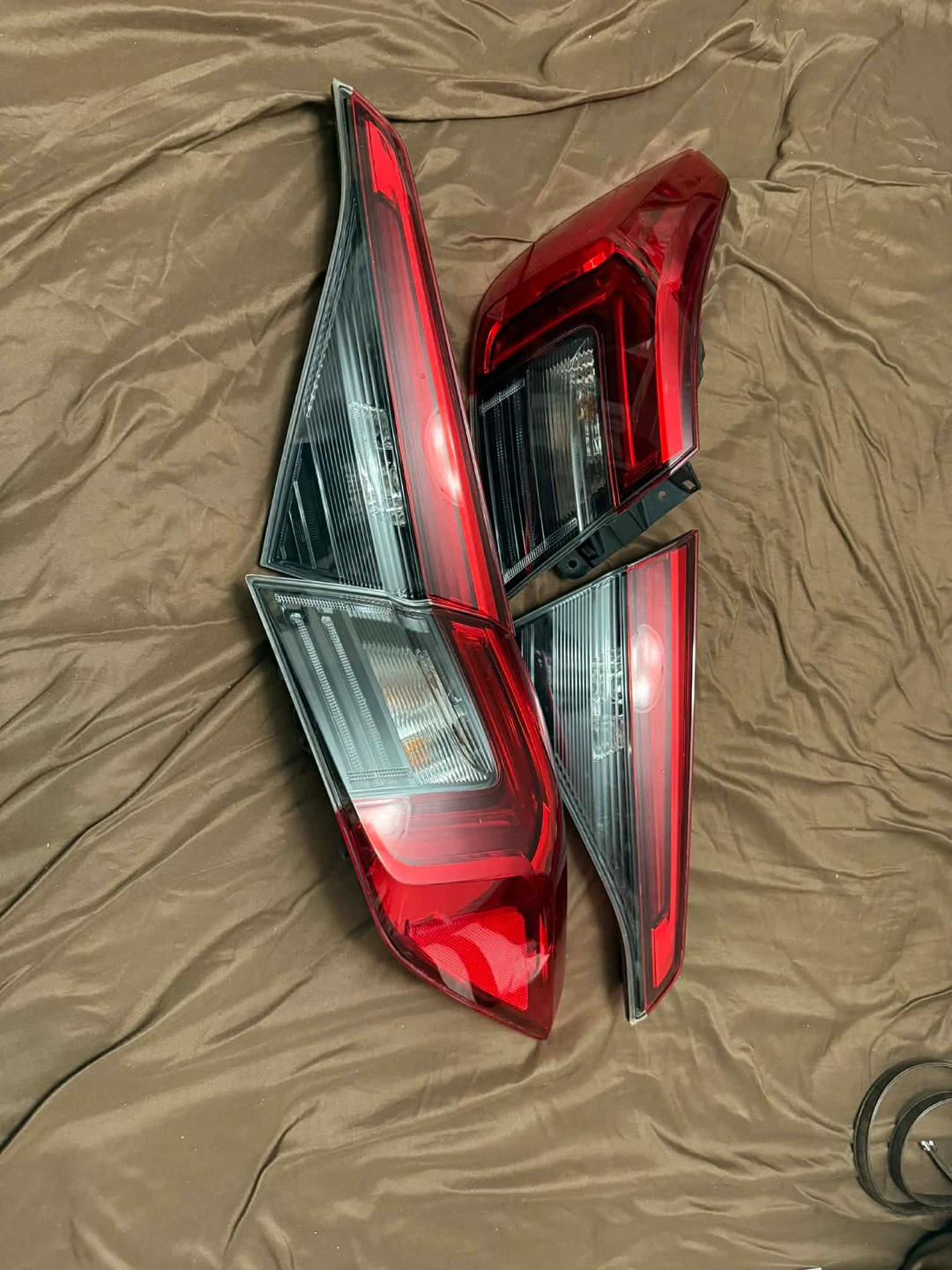 Set of 4 Car Tail Lights - photo 2