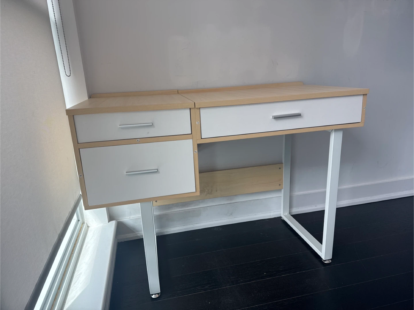 White and Wood Desk with Drawers and mirror Amazon 275$ - photo 3