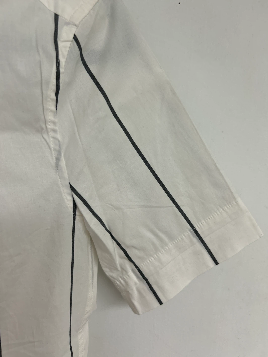 H&M Men's White Striped Muscle Fit Short Sleeve Shirt - XS - photo 4