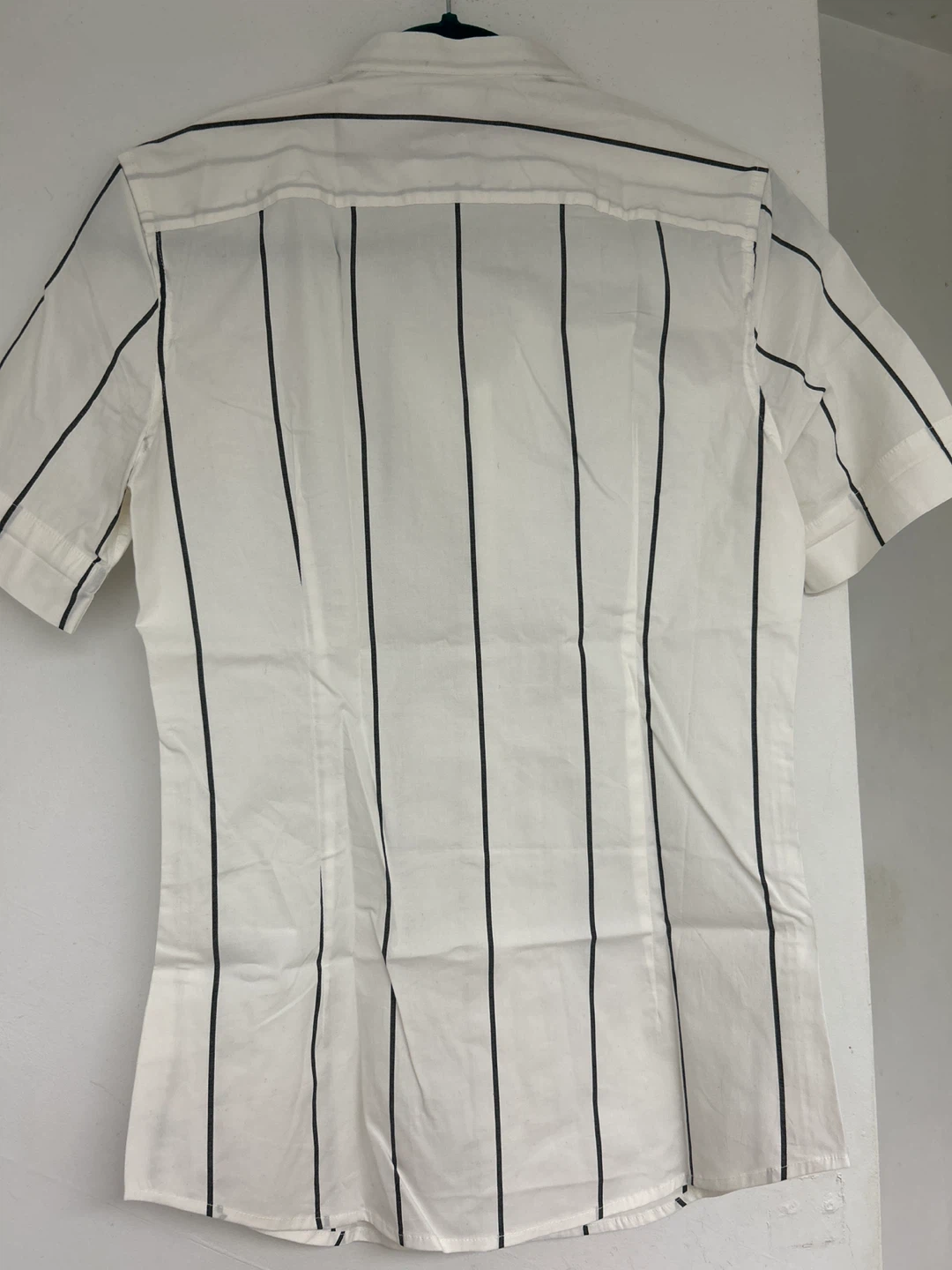 H&M Men's White Striped Muscle Fit Short Sleeve Shirt - XS - photo 2