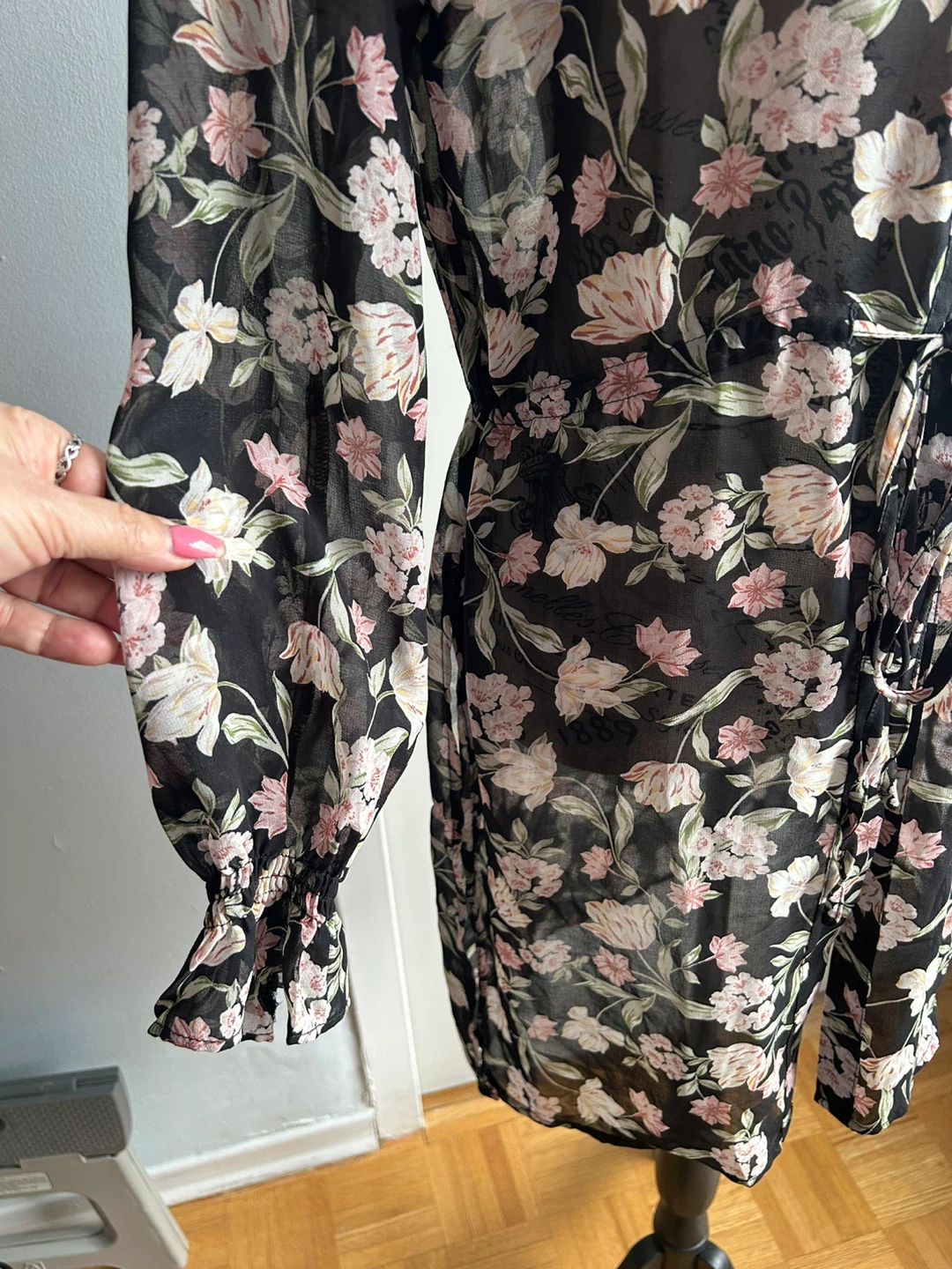 Brand new Sheer Floral Button-Up Dress with Tie Waist - photo 2