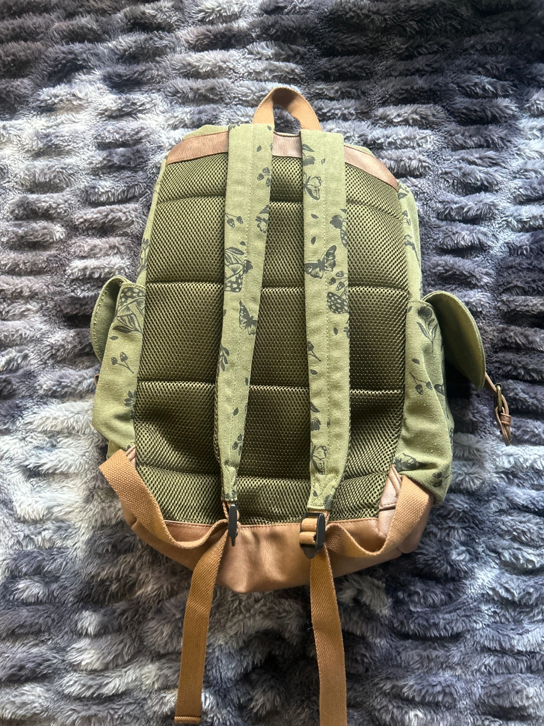 Green Canvas Backpack with Butterfly and Mushroom Print - photo 2
