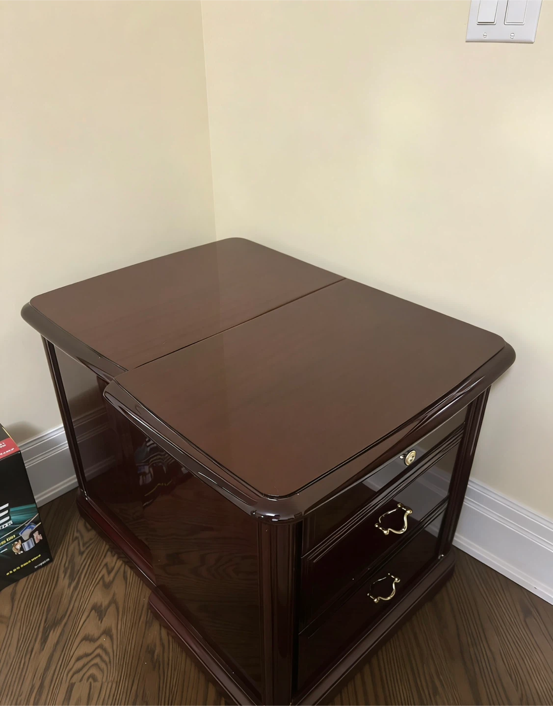 Cherry Wood 4 Pieces  Bedroom Set - photo 2