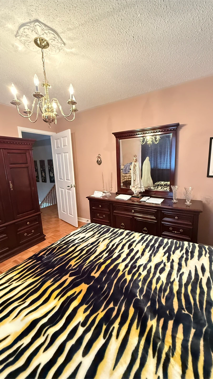 Dark Wood Bedroom Furniture Set - photo 3