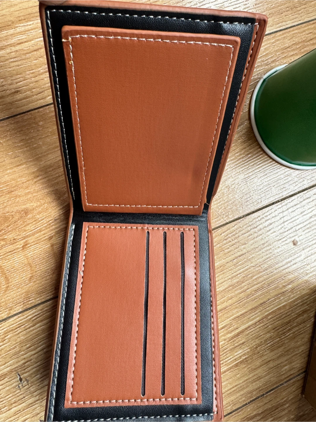 Bifold Wallet with Rasta Leaf Design - photo 4