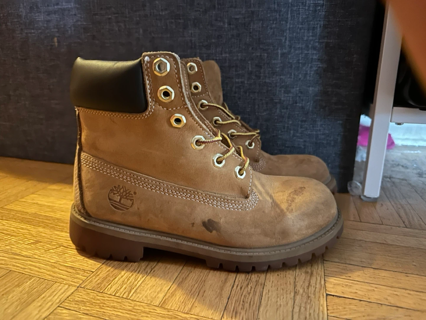 Timberland Classic Boots - Size 4 Youth - photo 3