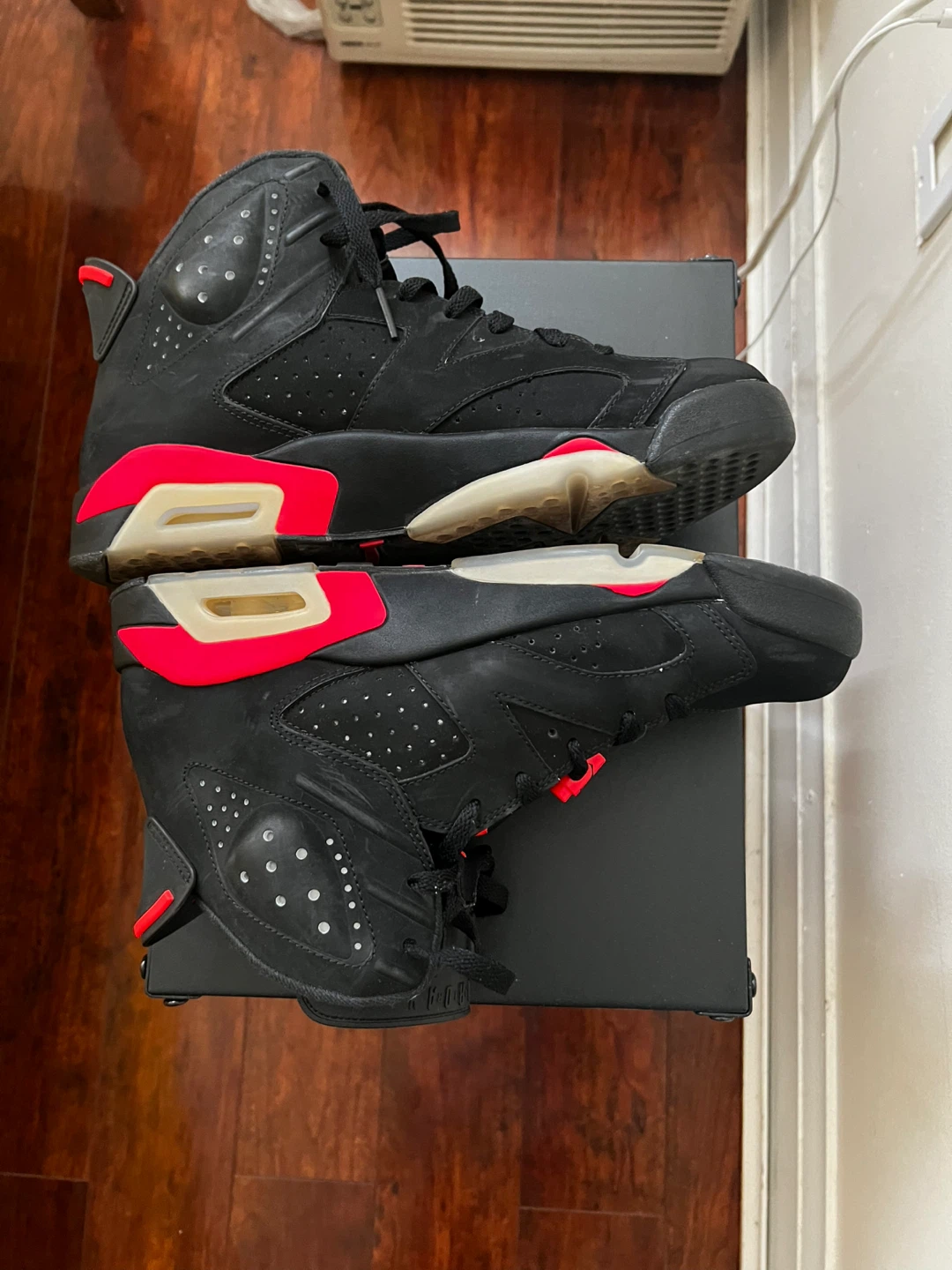 Air Jordan 6 Retro Black Infrared - 10.5 (READ DESC)