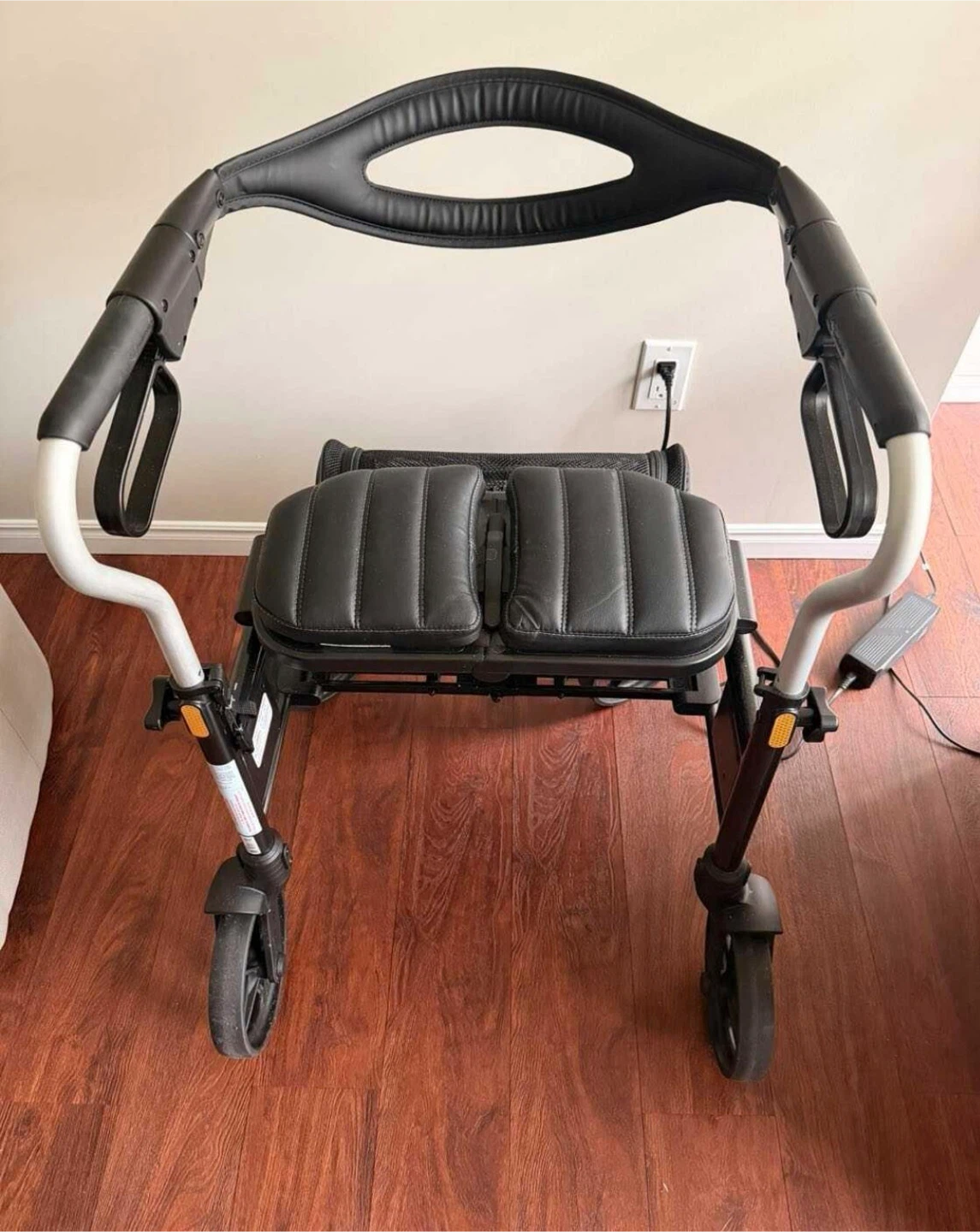 Evolution Rolling Walker / Rollator – Like New (2 Months Old)