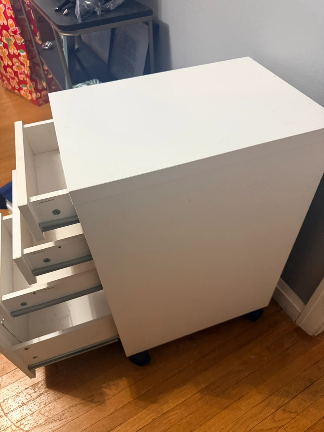 White 4-Drawer Rolling Filing Cabinet