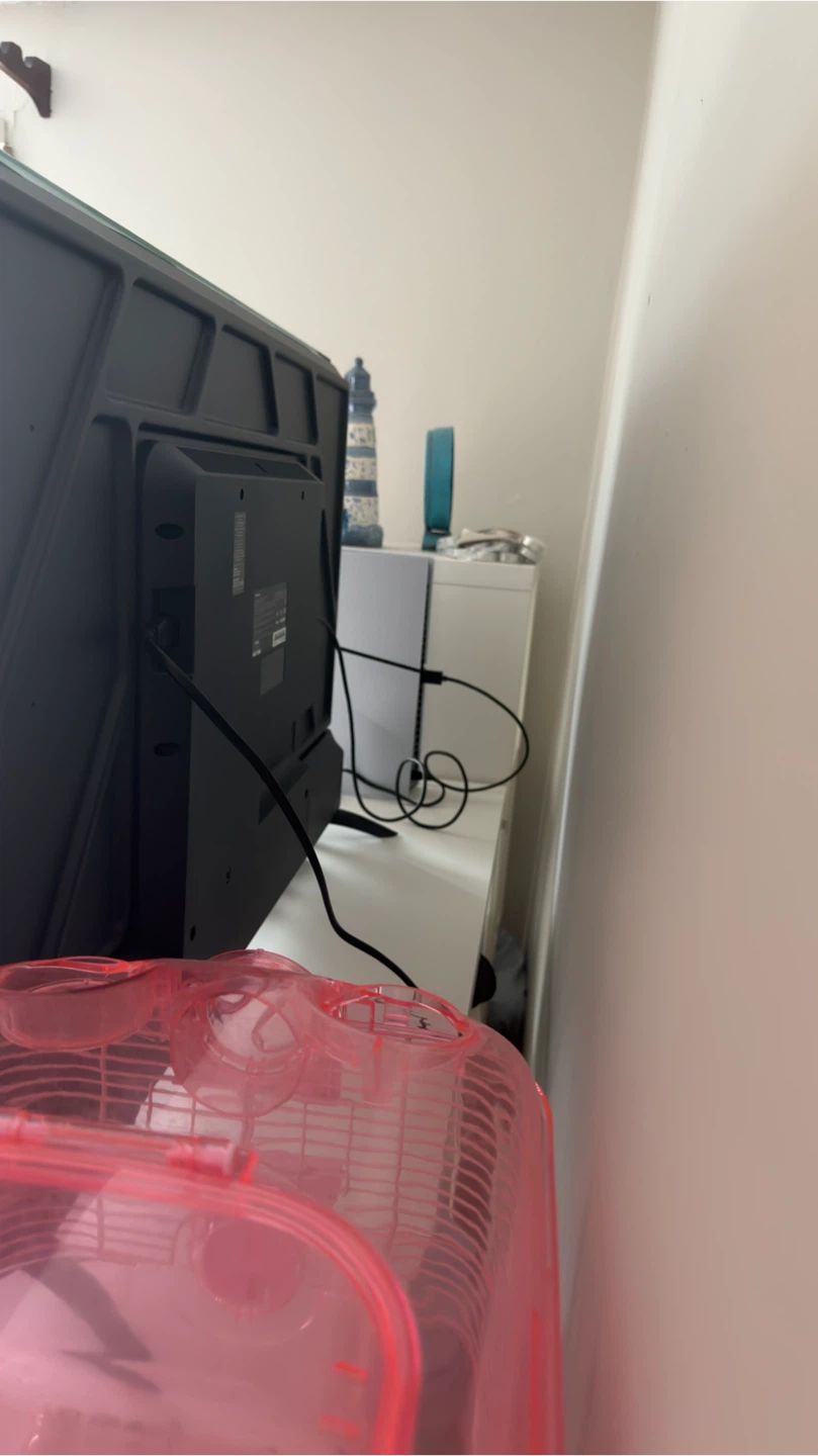 Roku TV Smart TV 43” - photo 3