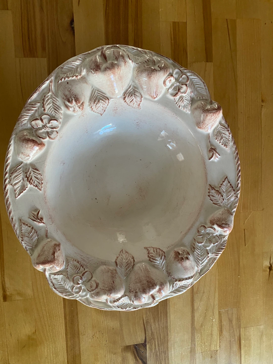 White Ceramic Embossed Fruit Bowl