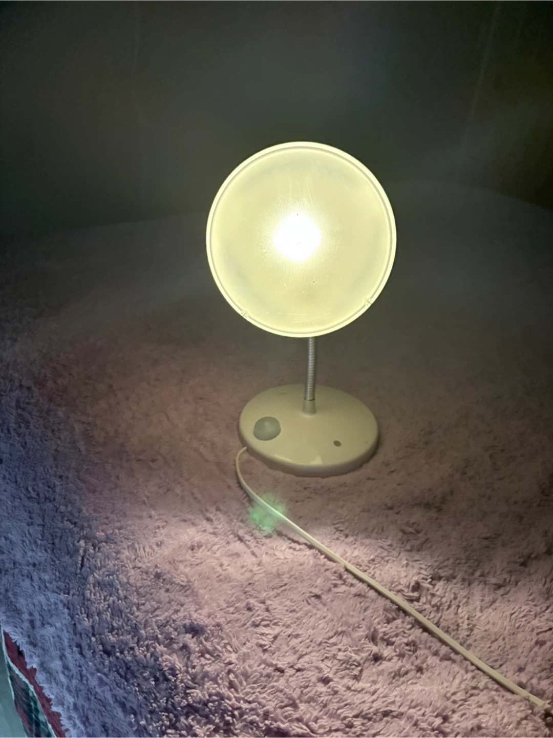 White Gooseneck Desk Lamp with LED Light - photo 4