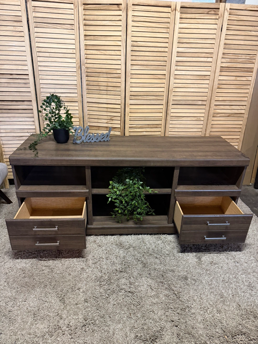 Ashley Console Table/TV Stand - photo 4