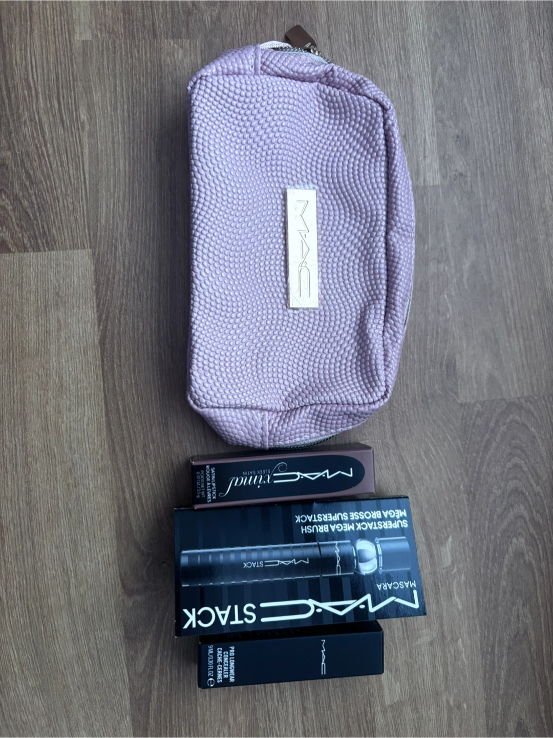 NEW MAC Cosmetics Makeup and Pouch