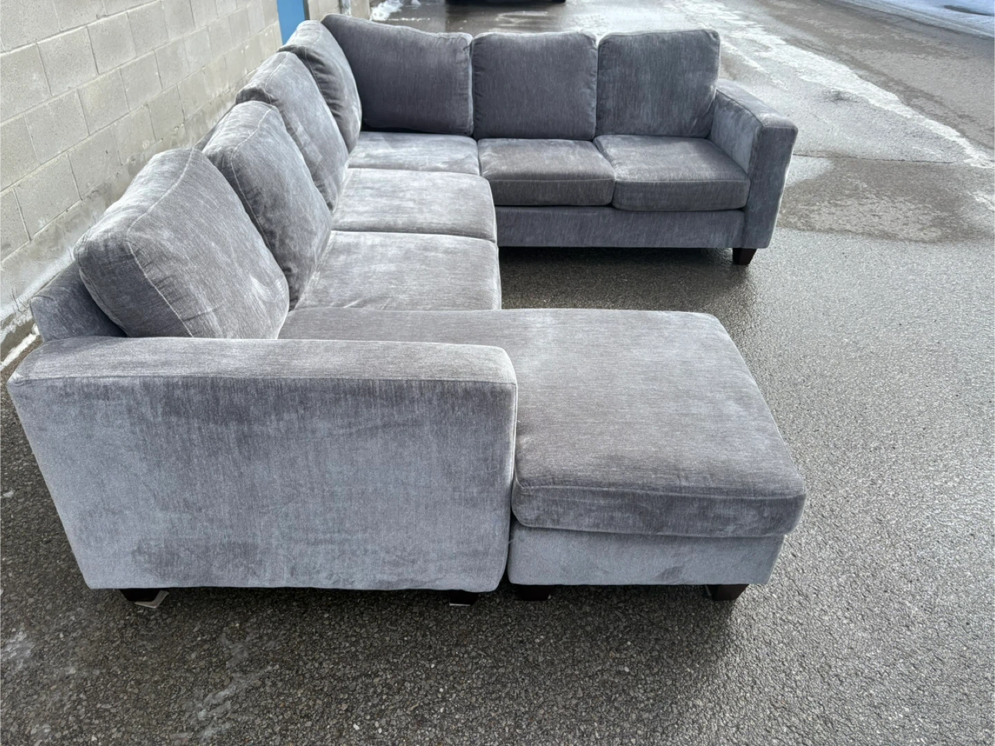 Grey Large U-Shaped Sectional Sofa - Free Delivery - photo 4