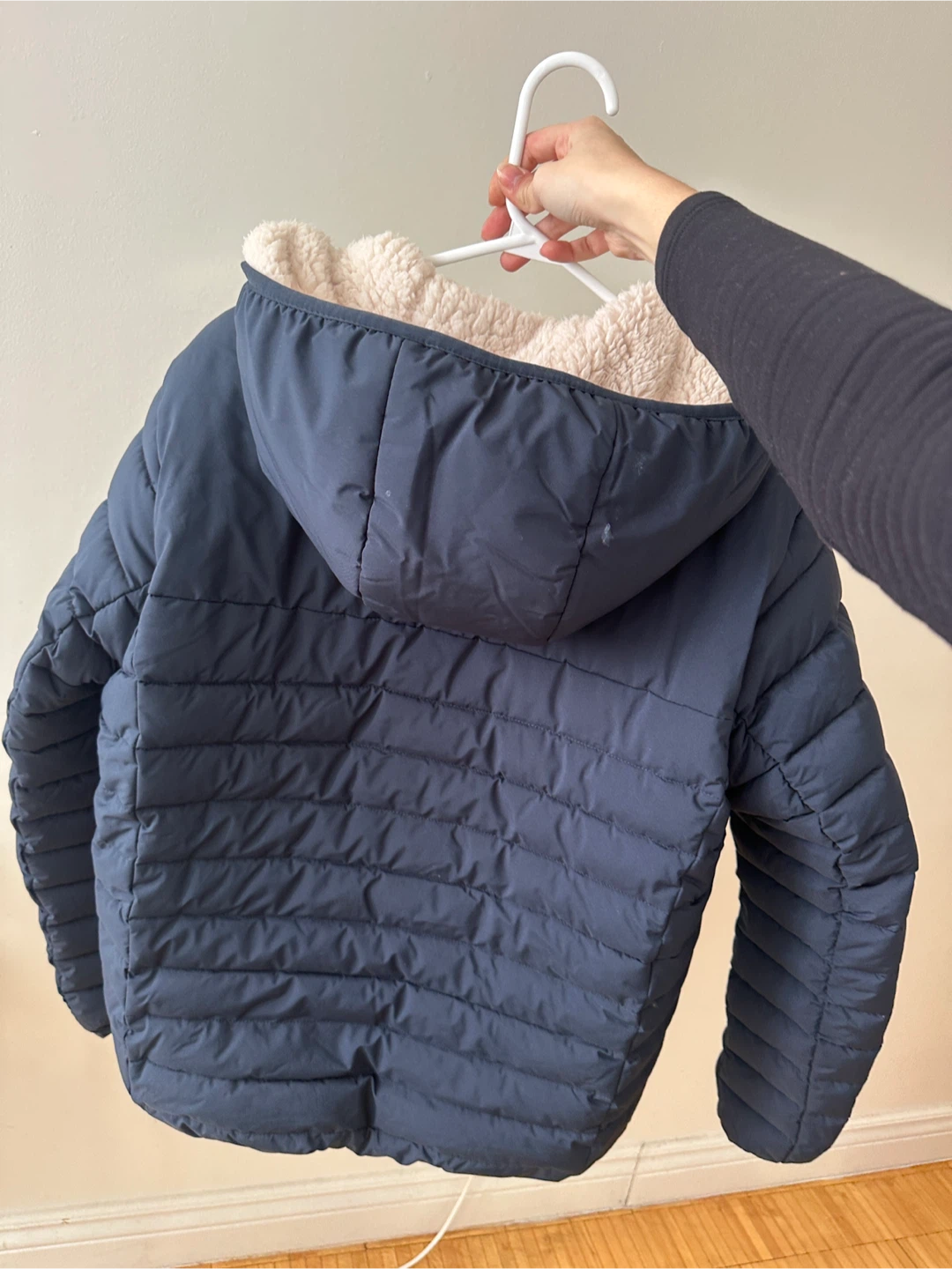 Calvin Klein Puffer Jacket with Sherpa Lining - Size Medium - photo 2