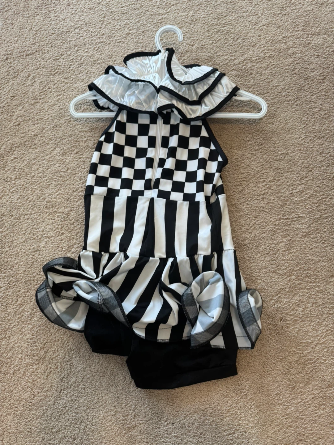 Black and White Checkered Ruffled Costume - photo 2