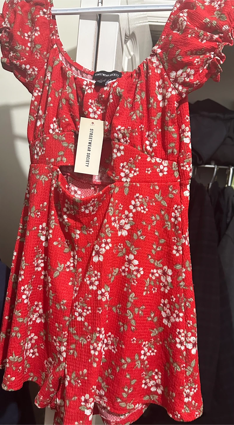 Streetwear Society Red Floral Romper - XL - photo 2