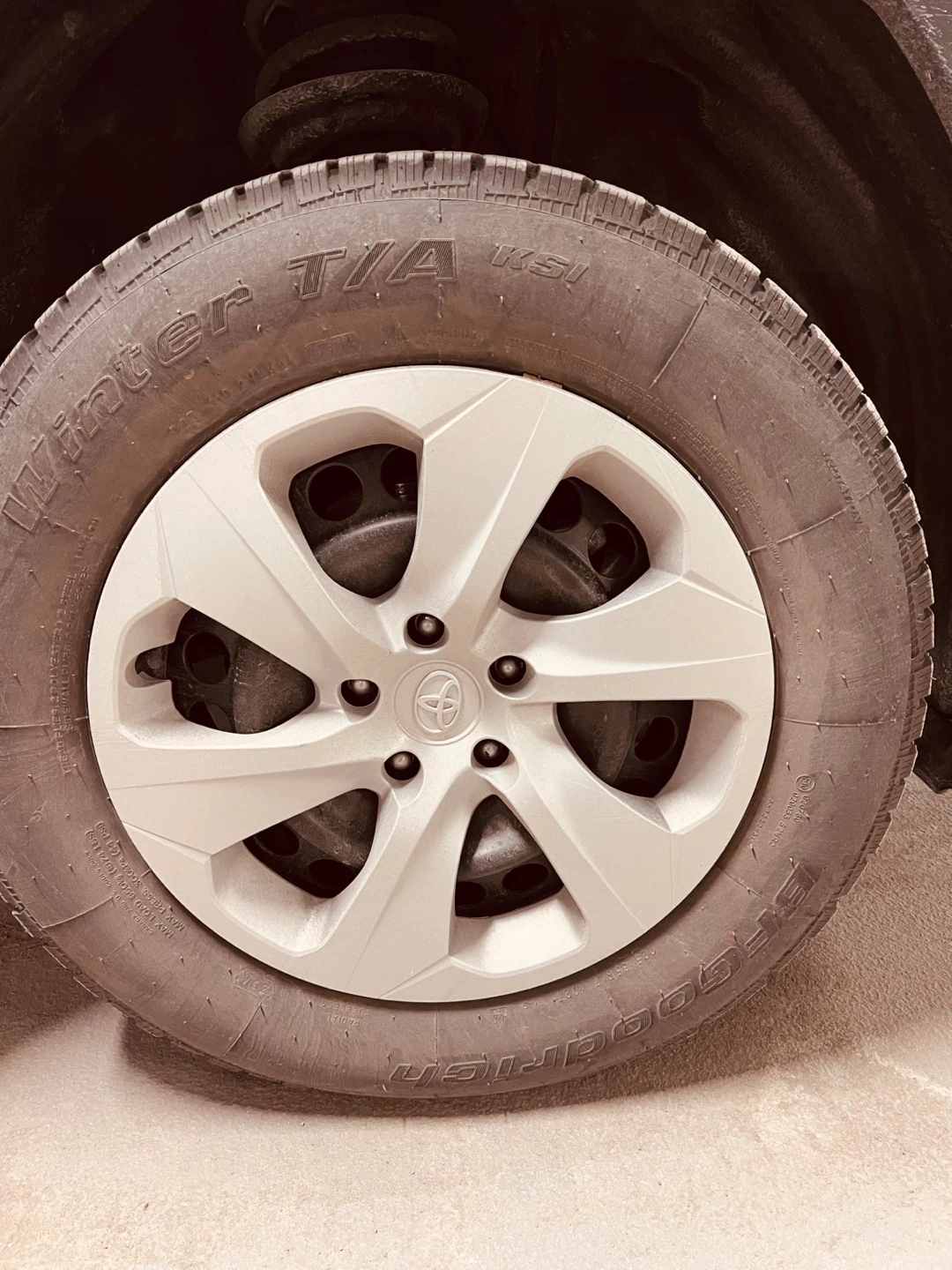 BFGoodrich Winter T/A KSI Winter Tire