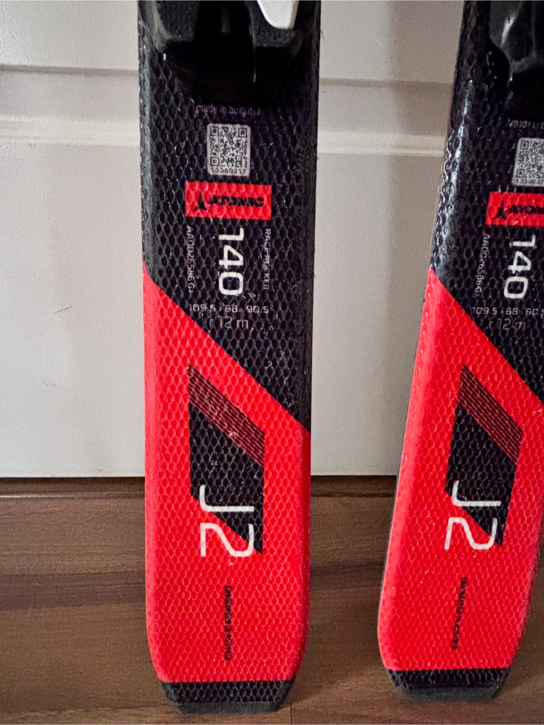 Atomic J2 Skis 140cm - photo 2