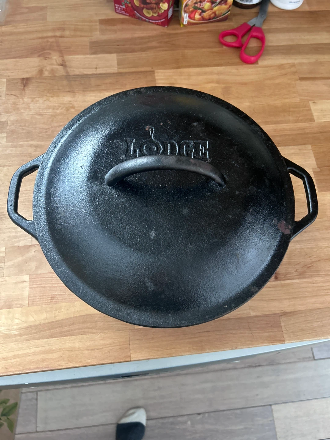 Lodge Cast Iron Dutch Oven - photo 2