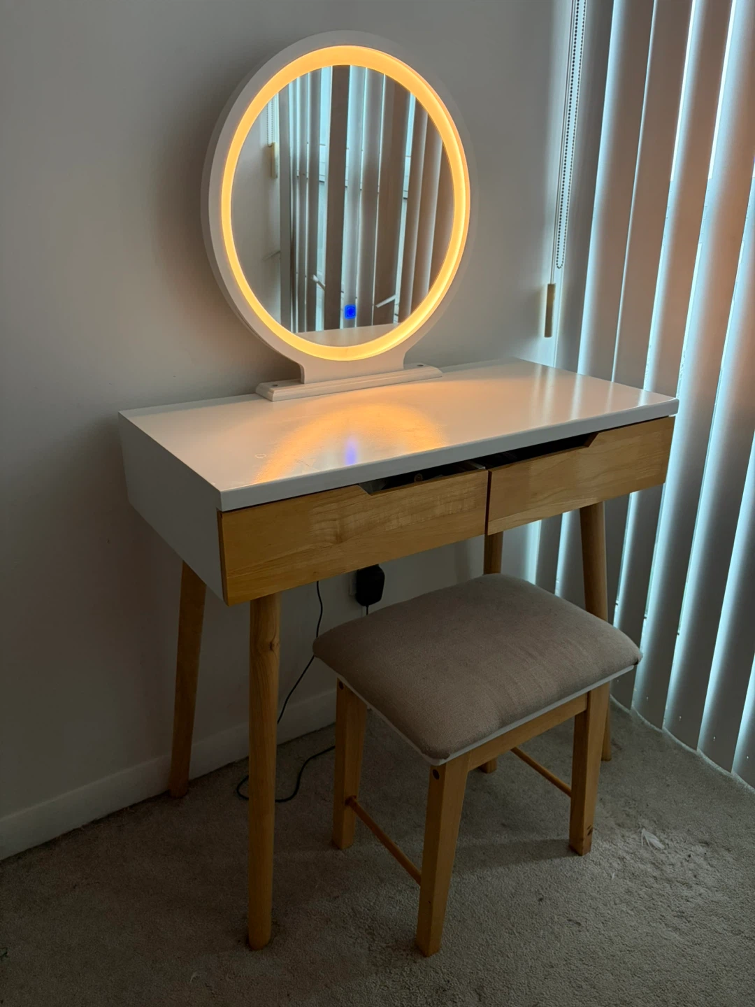Vanity Desk with Lighted Mirror and Stool