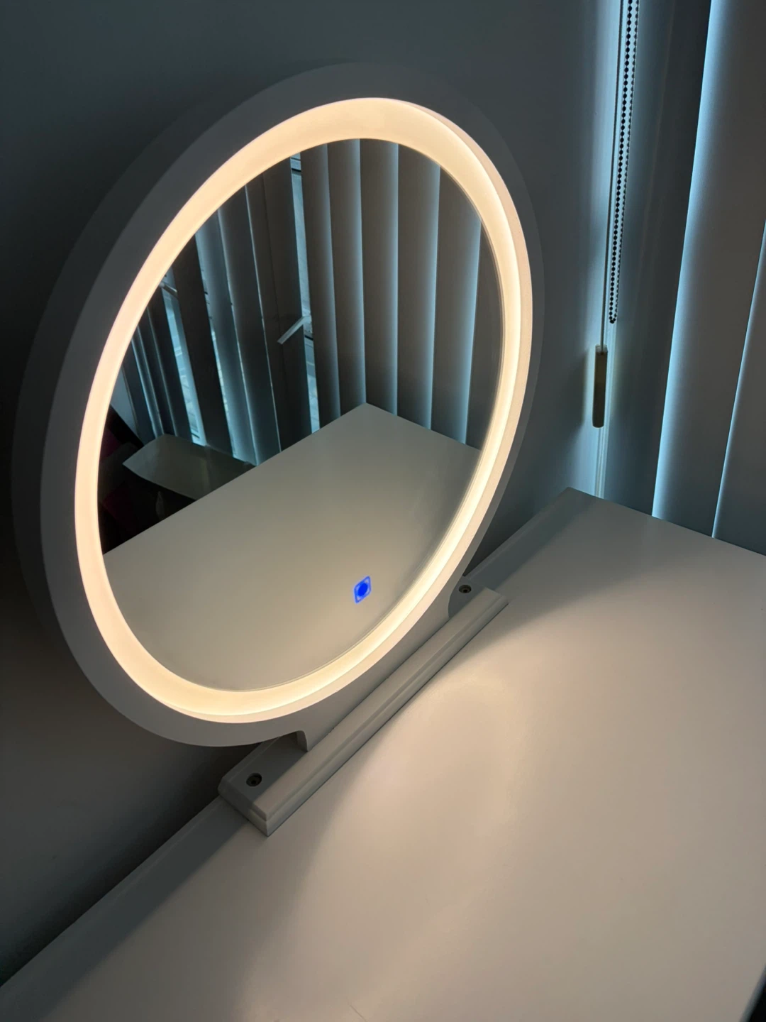 Vanity Desk with Lighted Mirror and Stool - photo 4