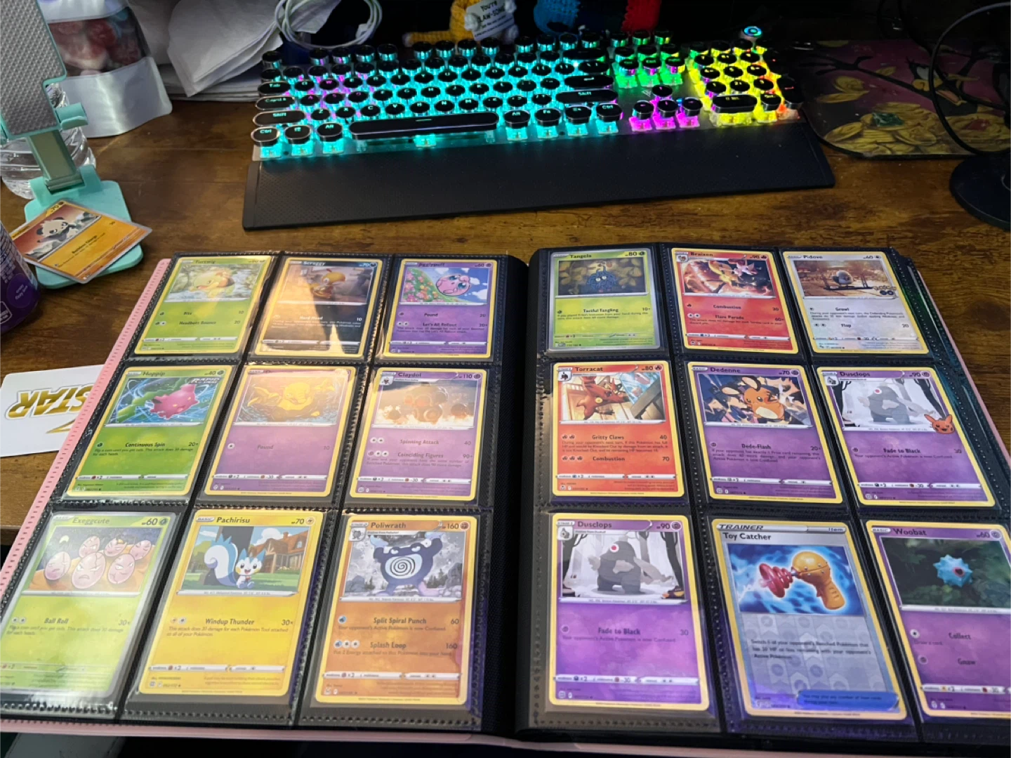 Pink binder Pokémon cards - photo 4