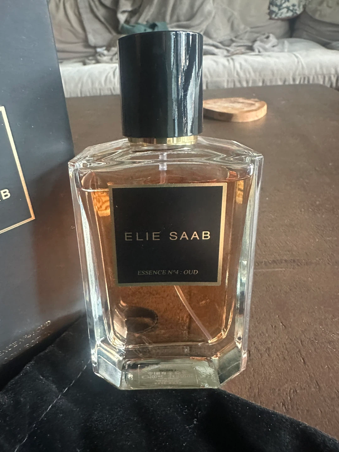 ELIE SAAB Essence No. 4 Oud Eau de Parfum