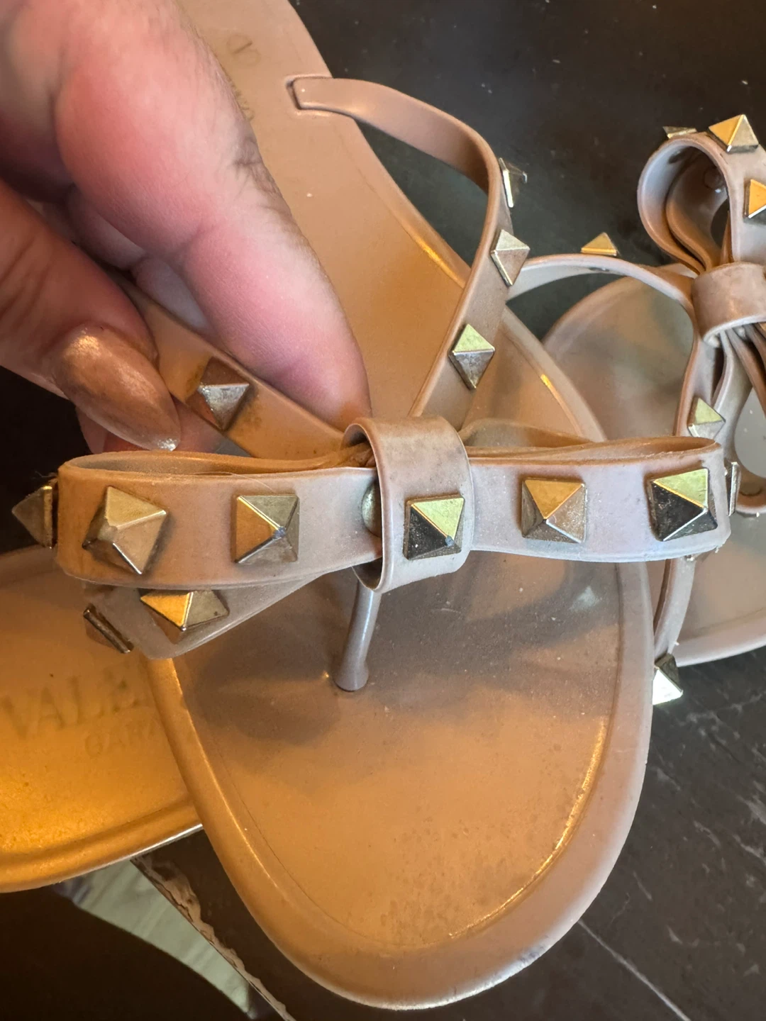 Valentino Garavani Flip Flops Size 38 - photo 2