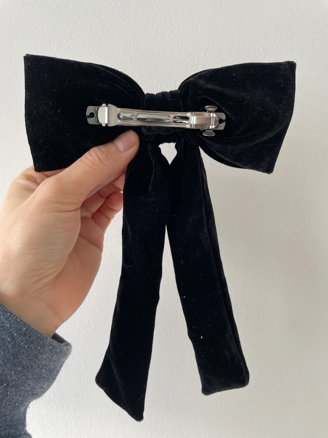 H&M-Black Velvet Bow Hair Clip - photo 2