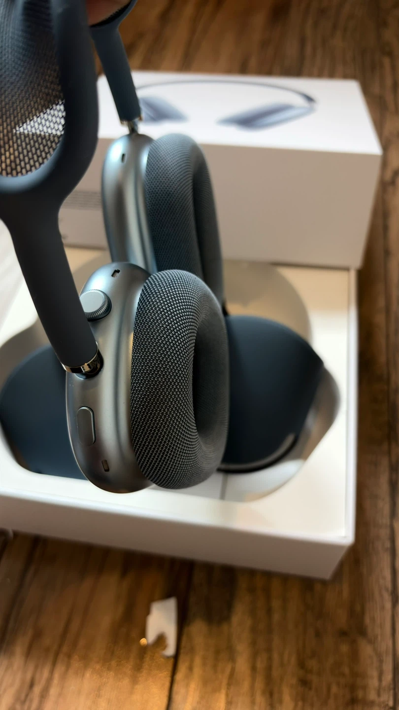 Apple AirPods Max Headphones - photo 3