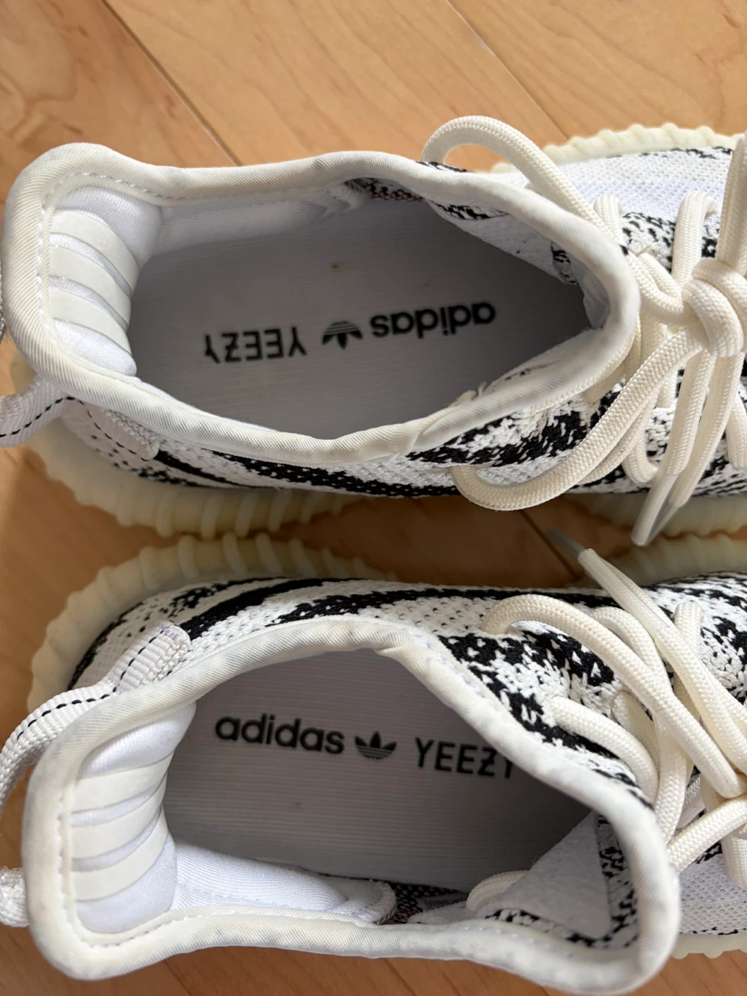 Adidas Yeezy Boost 350 V2 Zebra - photo 5