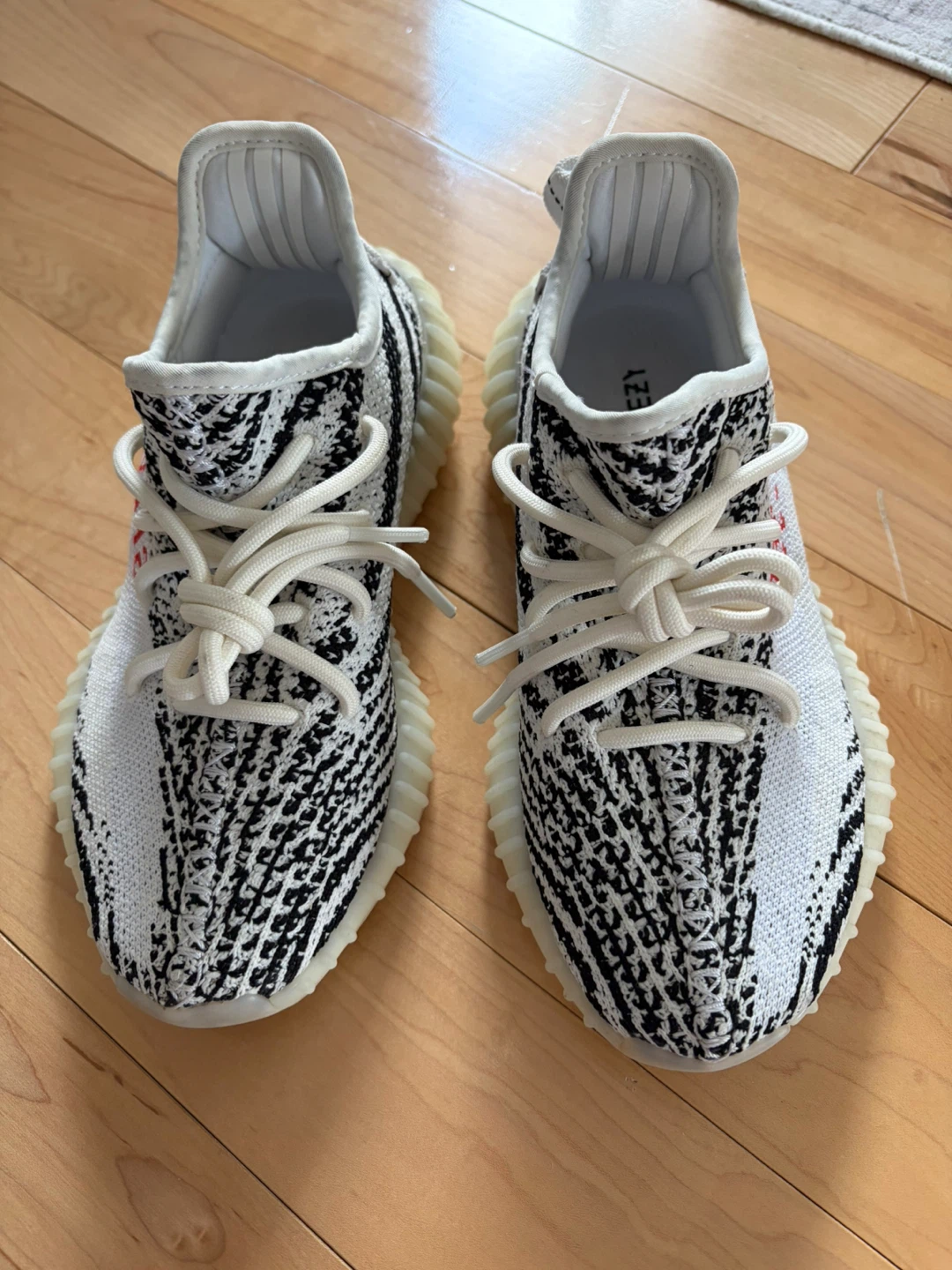 Adidas Yeezy Boost 350 V2 Zebra - photo 2