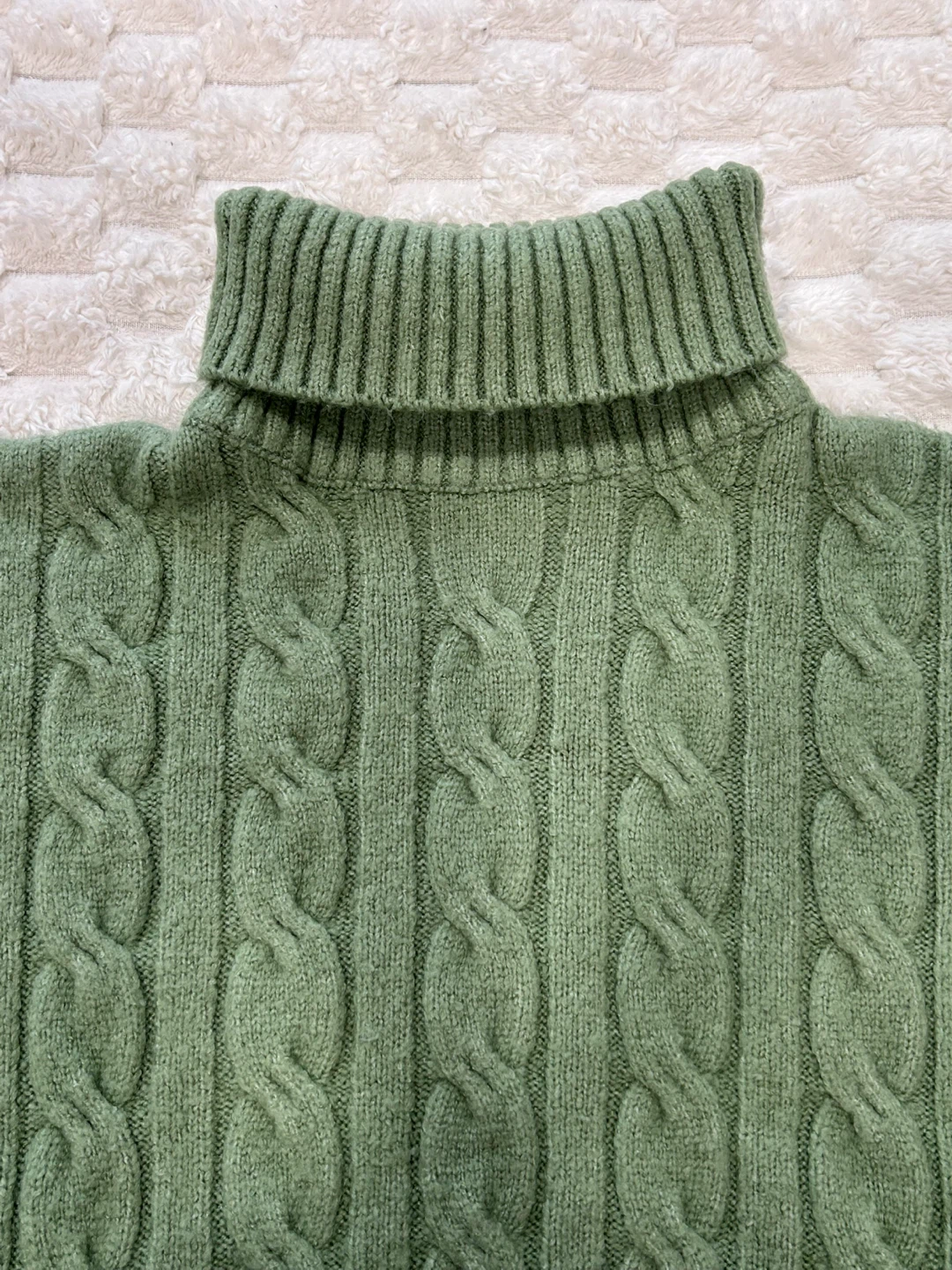 Green Cable Knit Turtleneck Sweater - photo 3