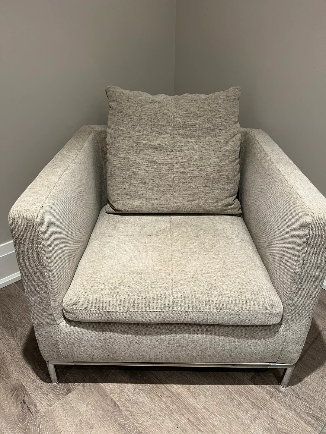 Modern Armchair - photo 3
