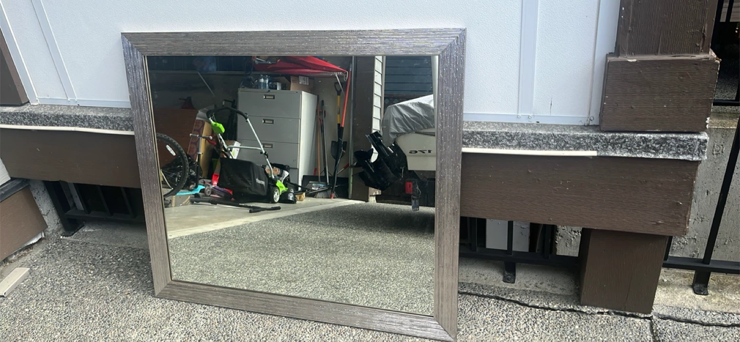 Bathroom/Framed mirror