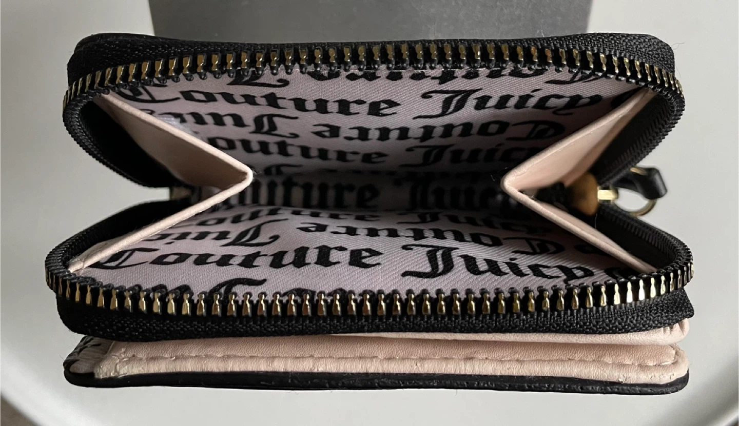 Juicy Couture’s Small Zip Around Wallet - photo 4