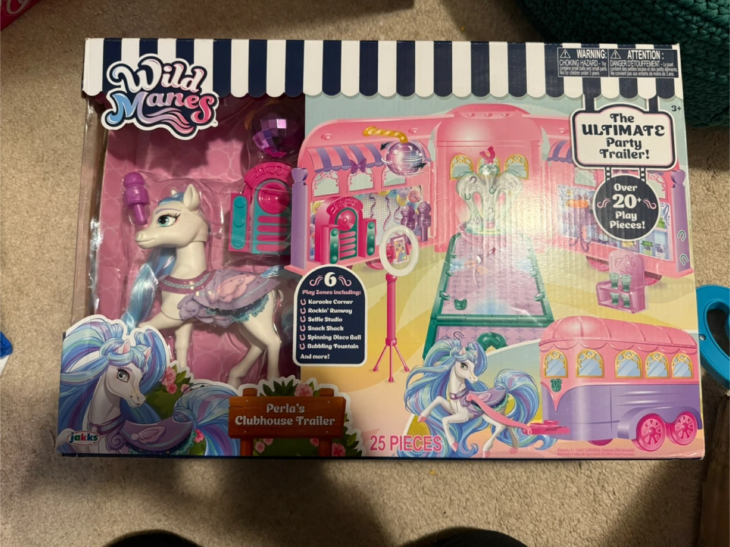 Wild Manes Perla's Ultimate Party Trailer Playset