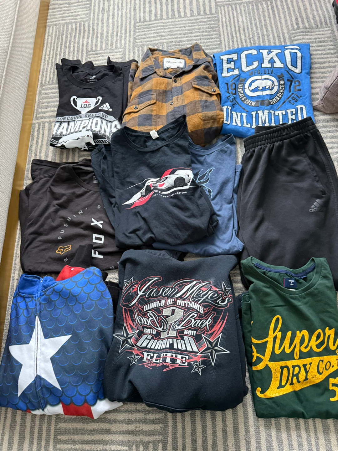 Assorted Men's T-shirts and Sweatshirt Bundle