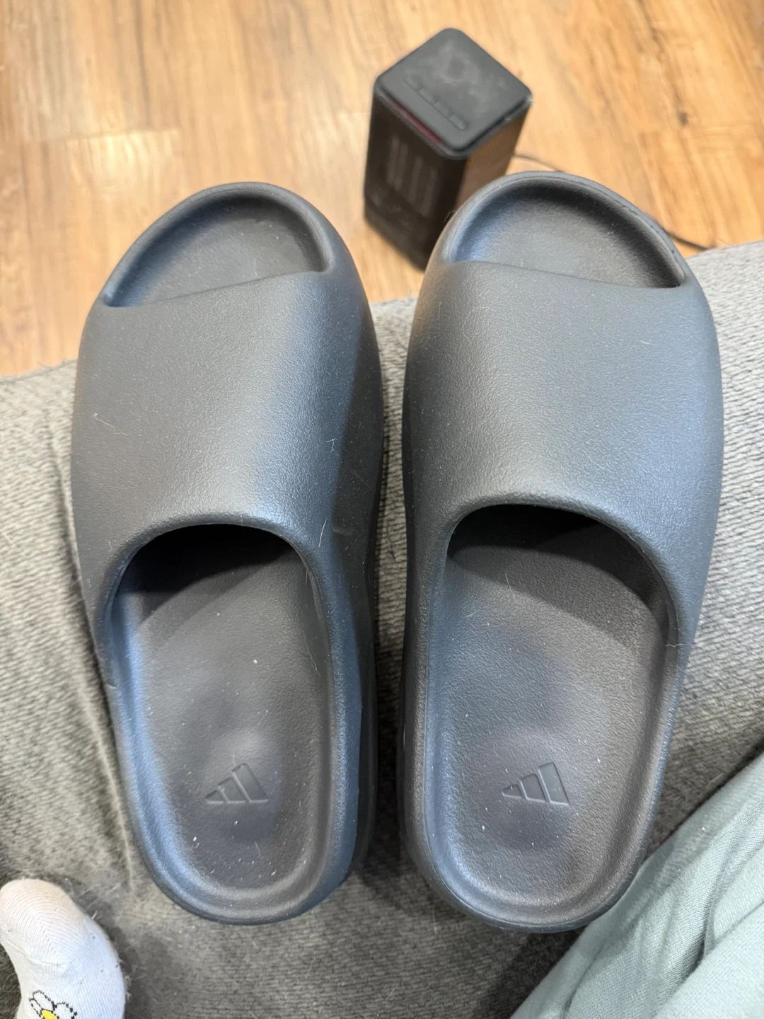 Adidas Adilette Yeezy Slides