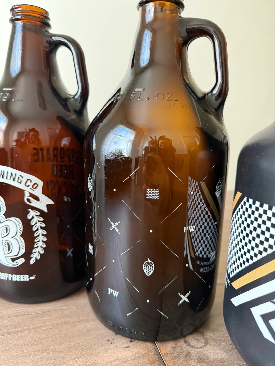 Large glass growlers x3 - photo 3
