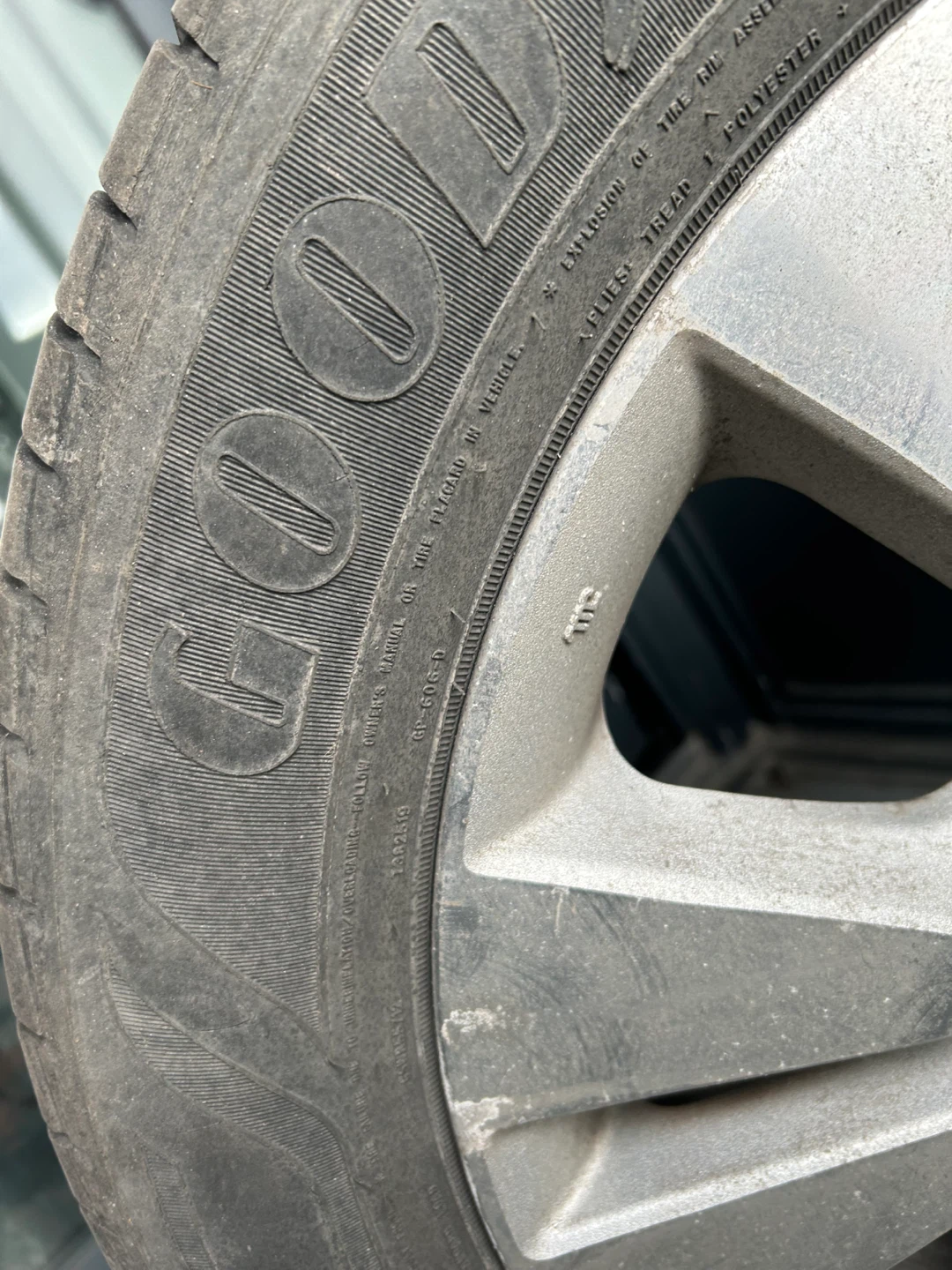 Acura RDX tyres with rim - photo 3